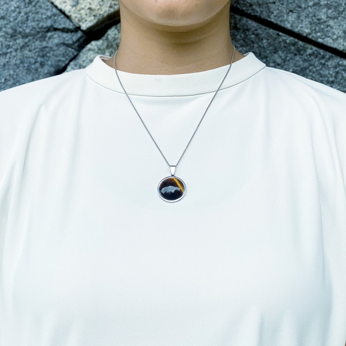 Howlite Round Pendant